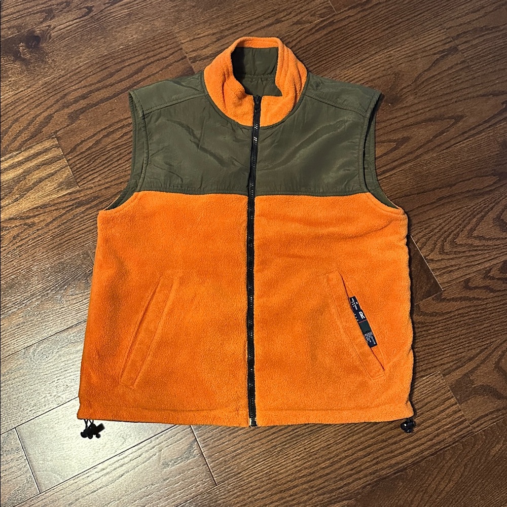 Reversible Vest - Picture 2 of 5